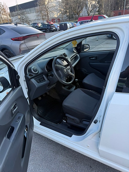 Suzuki Alto 4 of 5