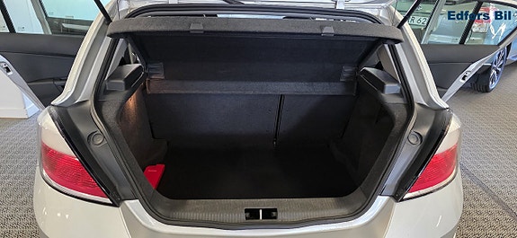 Opel Astra 3 of 12