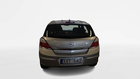 Opel Astra 4 of 5