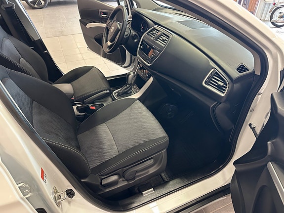 Suzuki S-Cross 9 of 13