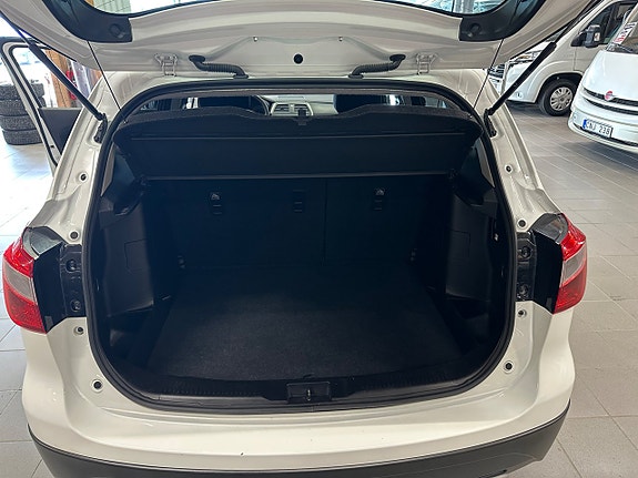 Suzuki S-Cross 6 of 13