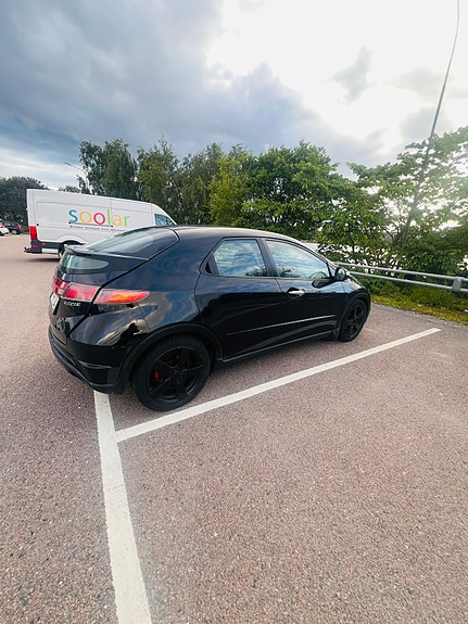 Honda Civic 4 of 5