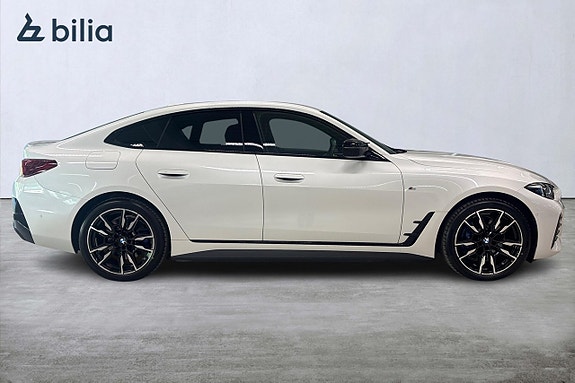 BMW i4 18 of 20