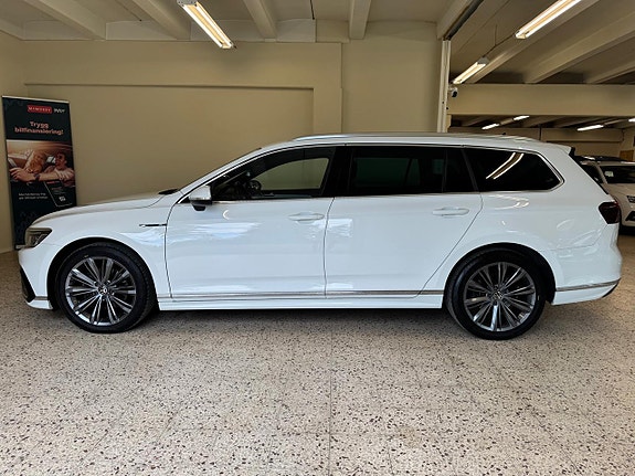 Volkswagen Passat 3 of 5