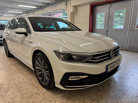 Volkswagen Passat 2 of 5