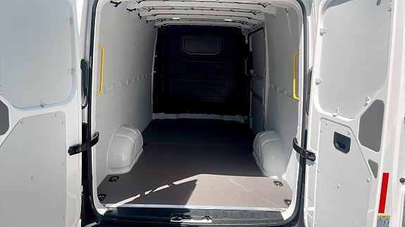 Volkswagen Crafter 6 of 15