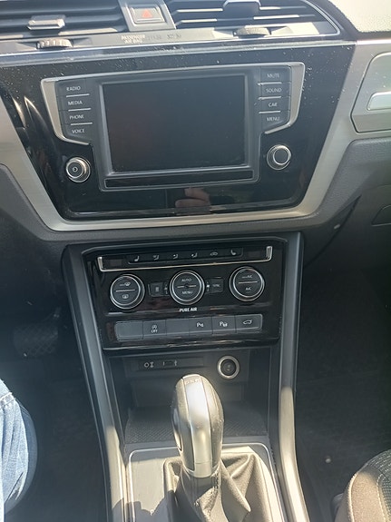 Volkswagen Touran 5 of 5