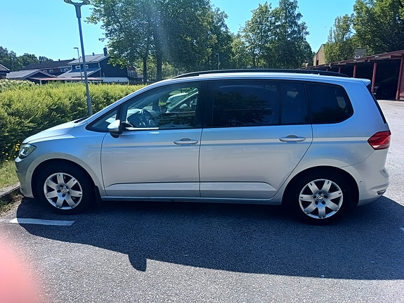 Volkswagen Touran 8 of 8
