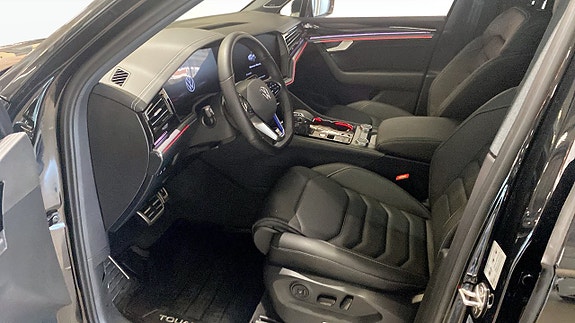 Volkswagen Touareg 8 of 13