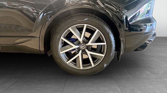 Volkswagen Touareg 6 of 13