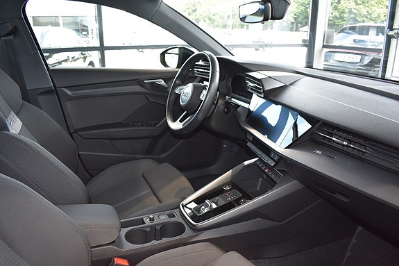 Audi A3 4 of 5