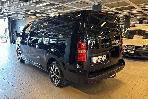 Toyota Proace 2 of 5