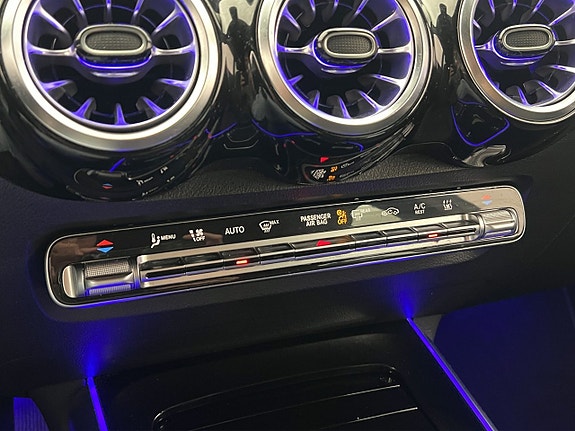 Mercedes-Benz GLB200 d 23 of 30
