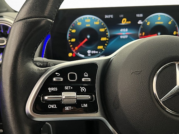Mercedes-Benz GLB200 d 17 of 30