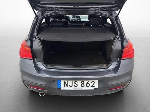 BMW 118i 24 of 28