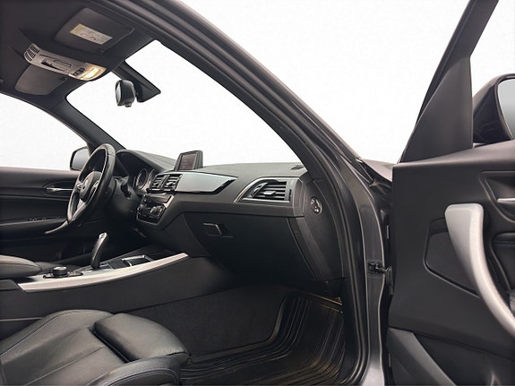 BMW 118i 22 of 28