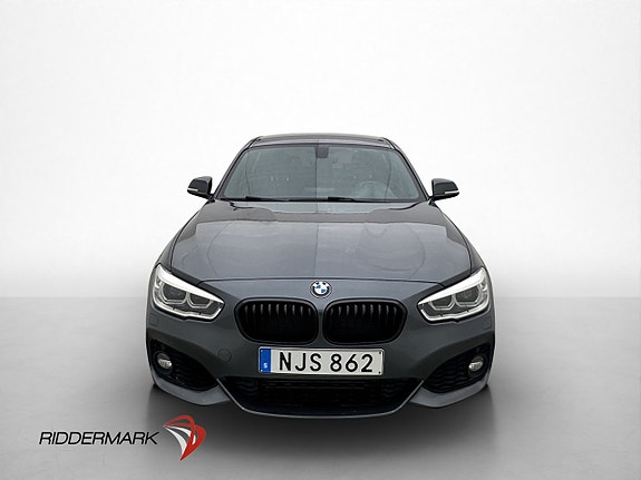 BMW 118i 2 of 5