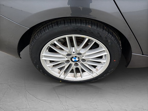 BMW 118i 25 of 28