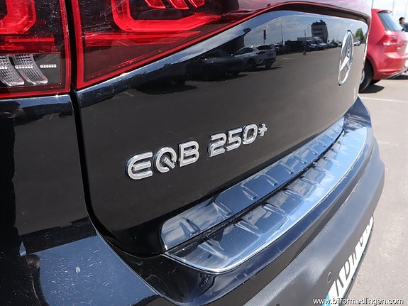 Mercedes-Benz EQB250+ 7 of 26