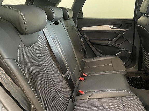 Audi Q5 12 of 23