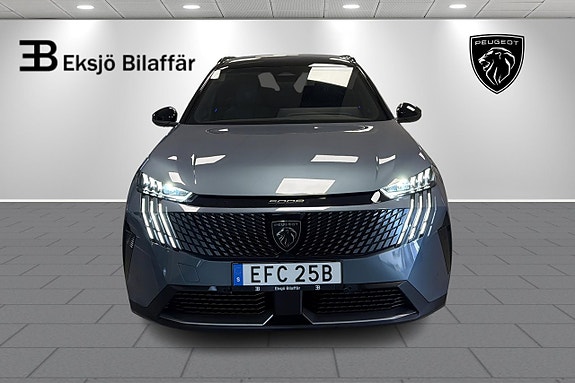 Peugeot 5008 2 of 5
