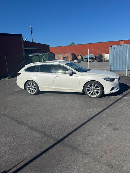 Mazda 6 4 of 5