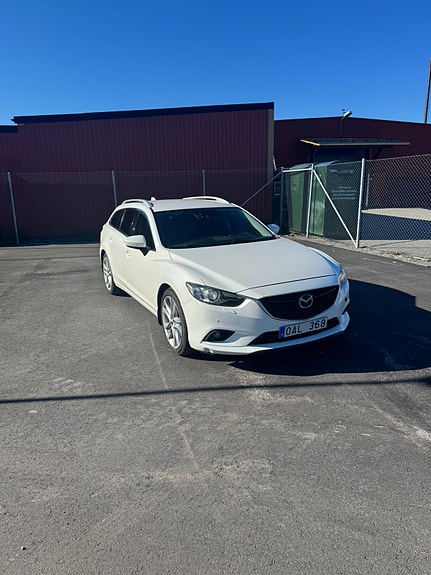 Mazda 6 3 of 5