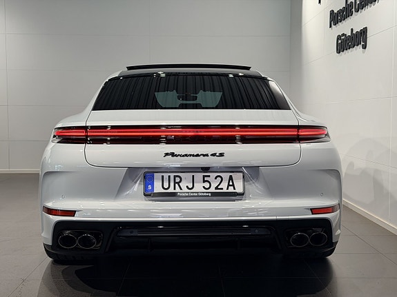Porsche Panamera 4S 7 of 30
