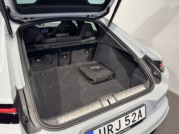Porsche Panamera 4S 29 of 30