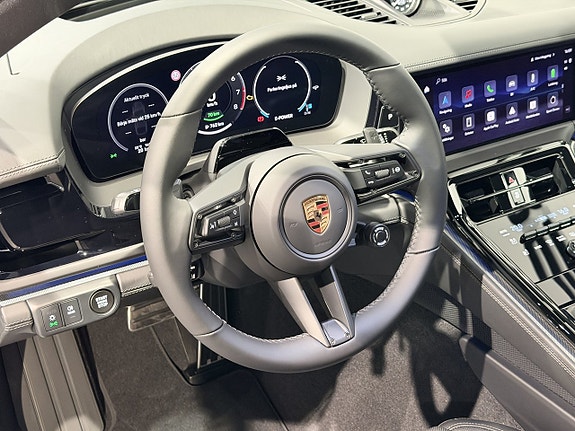 Porsche Panamera 4S 22 of 30