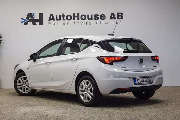 Opel Astra 2 of 5