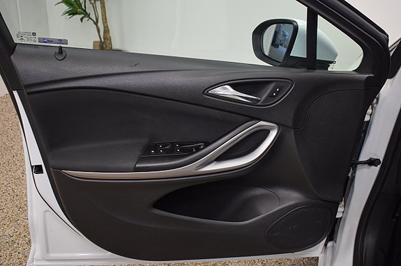 Opel Astra 20 of 23