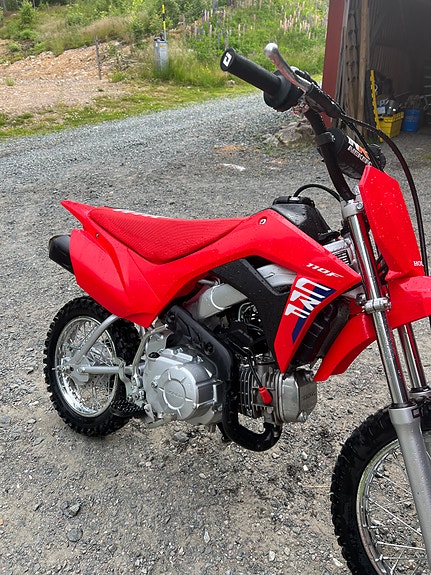 Honda CRF 110 3 of 5