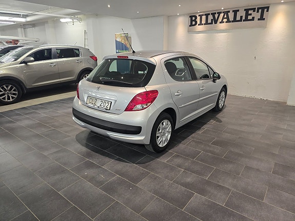 Peugeot 207 6 of 14