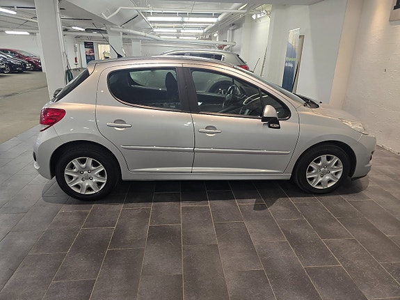 Peugeot 207 7 of 14