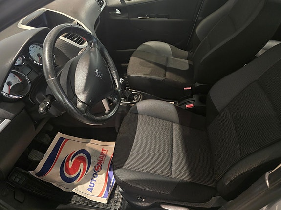 Peugeot 207 10 of 14