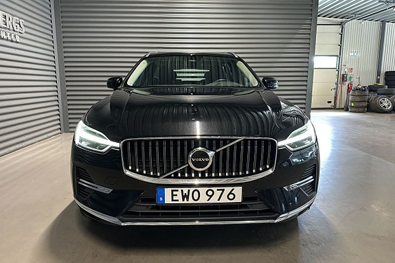 Volvo XC60 2 of 5