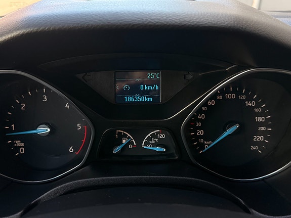 Ford Focus 12 of 21