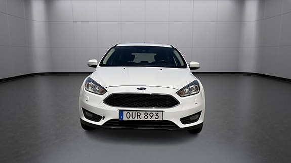 Ford Focus 8 of 21