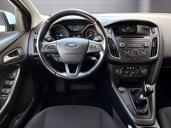 Ford Focus 10 of 21