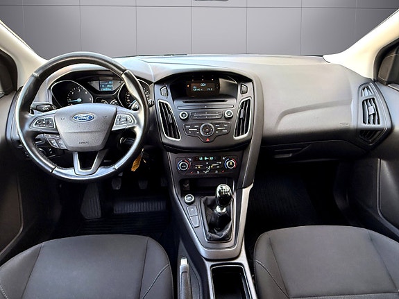Ford Focus 9 of 21