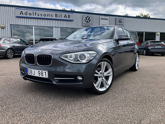 BMW 118d 2 of 5