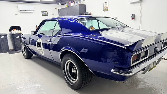 Chevrolet Camaro 2 of 5