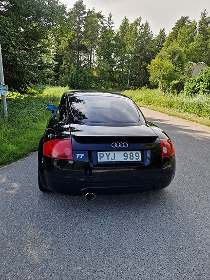 Audi TT 4 of 5