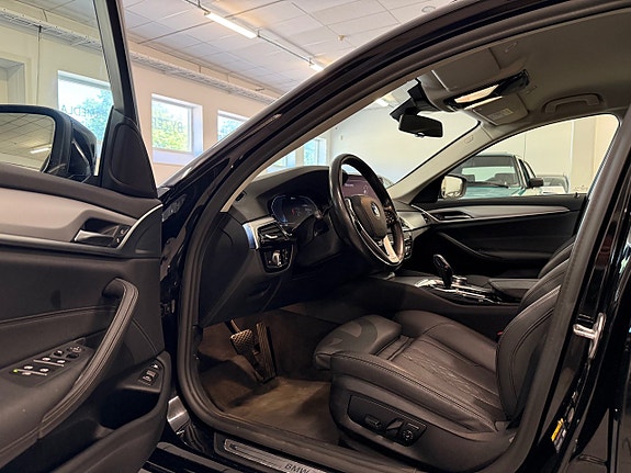 BMW 530e 8 of 23