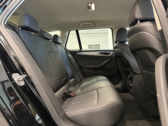 BMW 530e 20 of 23