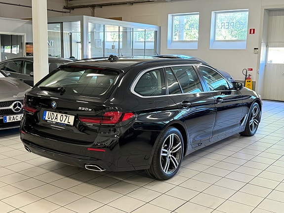 BMW 530e 3 of 23
