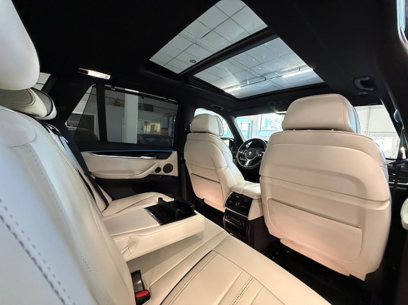 BMW X5 21 of 25