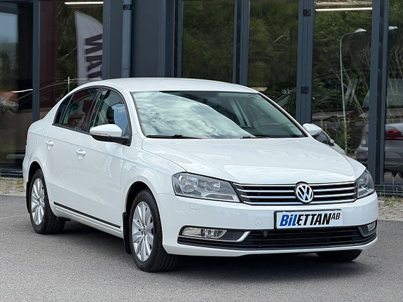 Volkswagen Passat 2 of 5