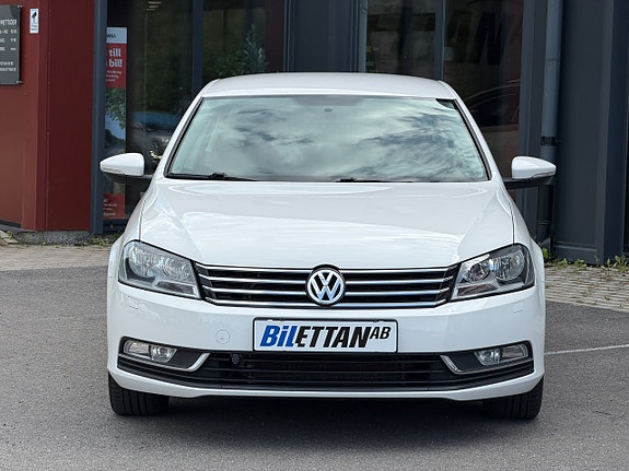Volkswagen Passat 3 of 5
